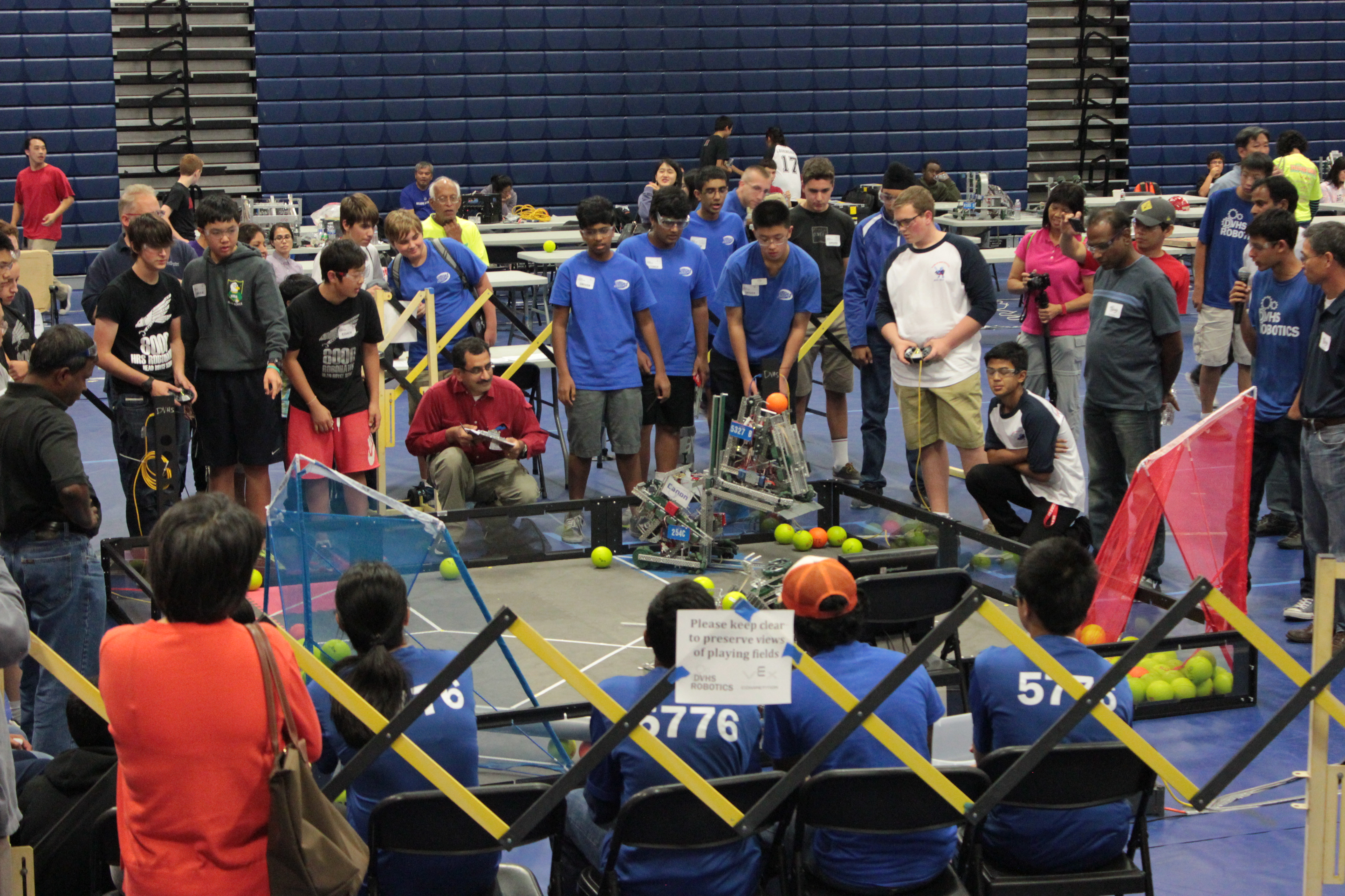 Team 254C lifting their alliance partner.